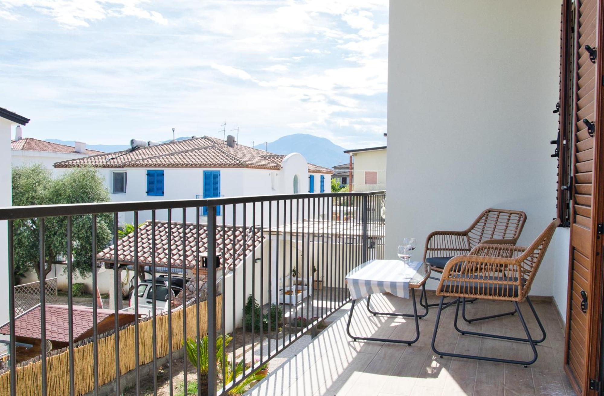 Dommu Livia Hotel Lotzorai Luaran gambar