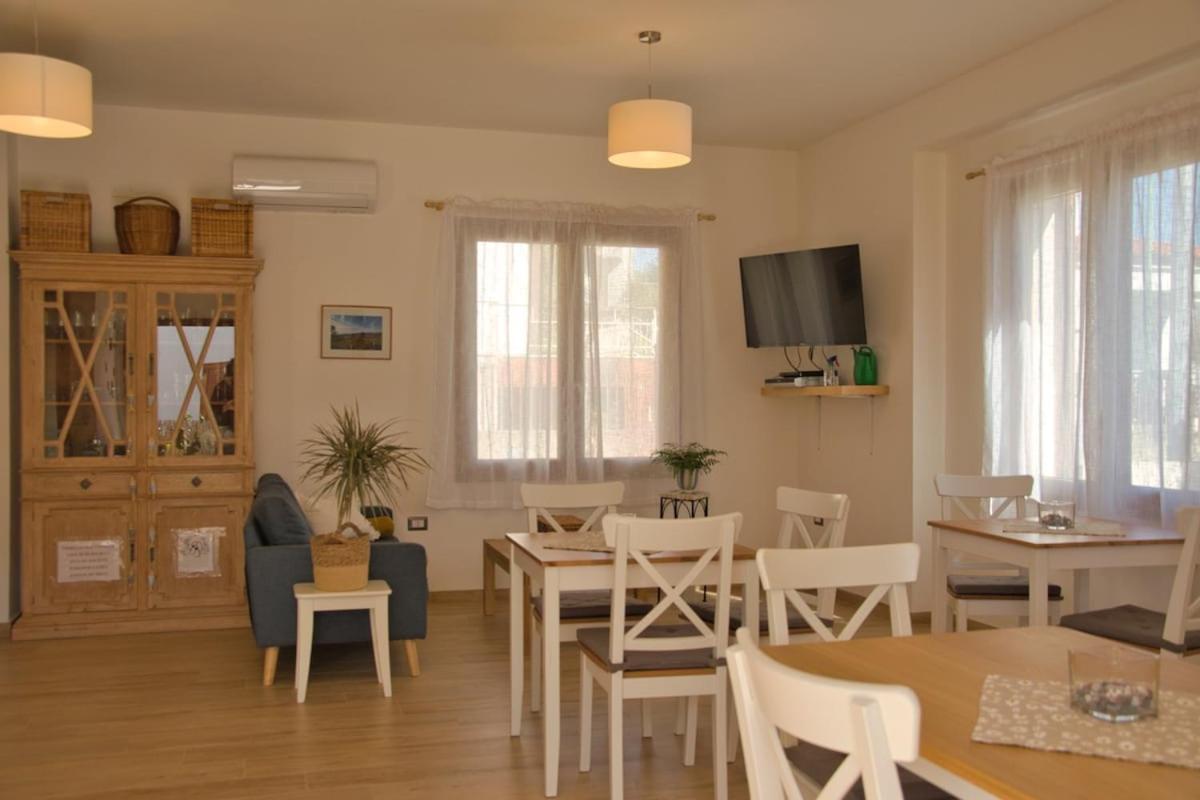 Dommu Livia Hotel Lotzorai Luaran gambar