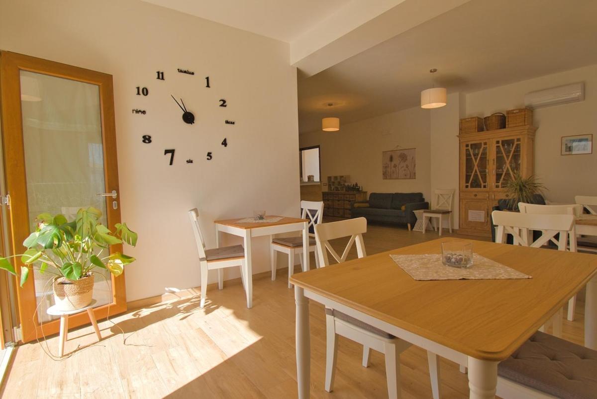 Dommu Livia Hotel Lotzorai Luaran gambar
