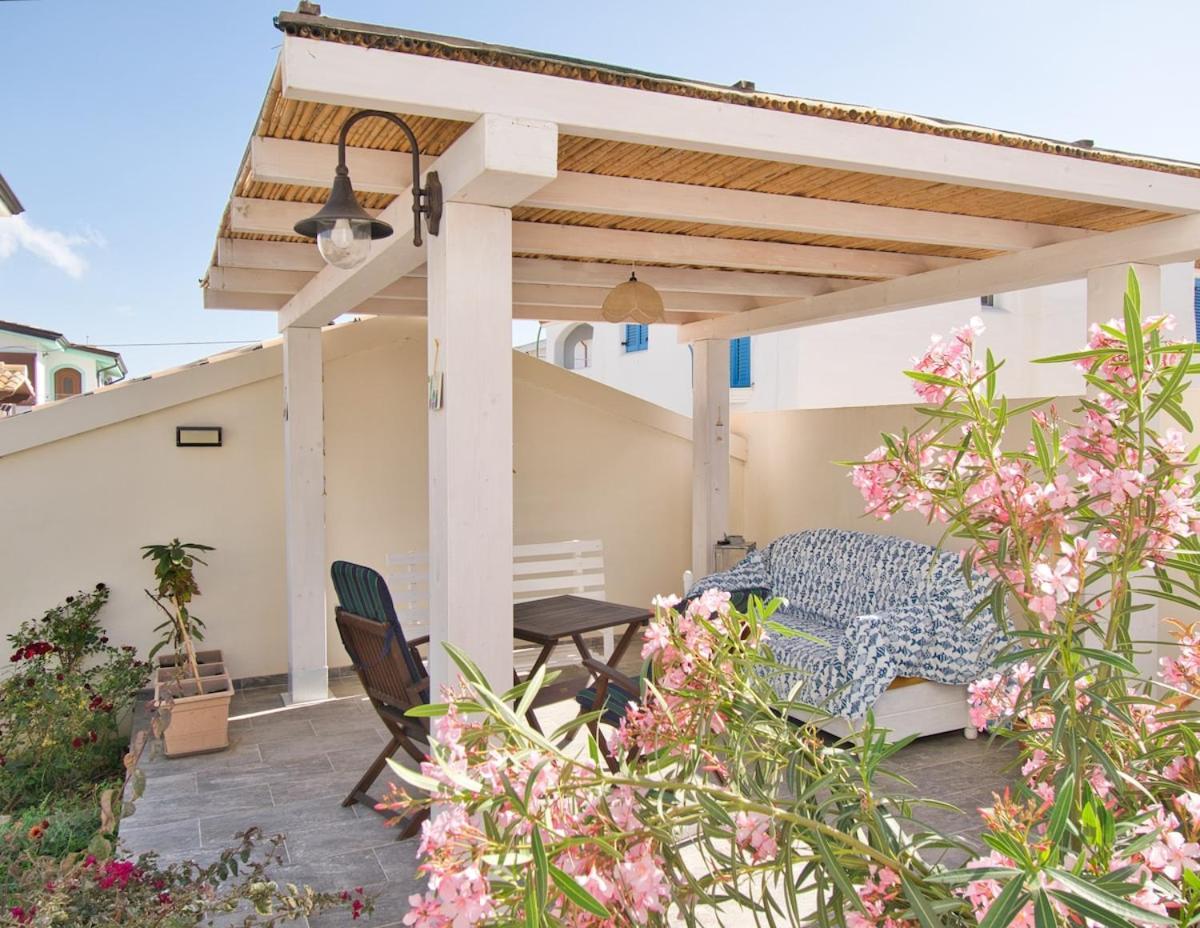Dommu Livia Hotel Lotzorai Luaran gambar