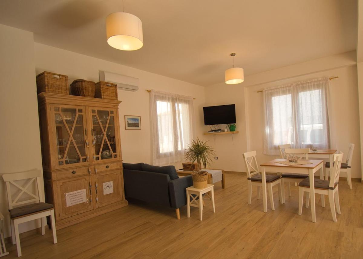 Dommu Livia Hotel Lotzorai Luaran gambar